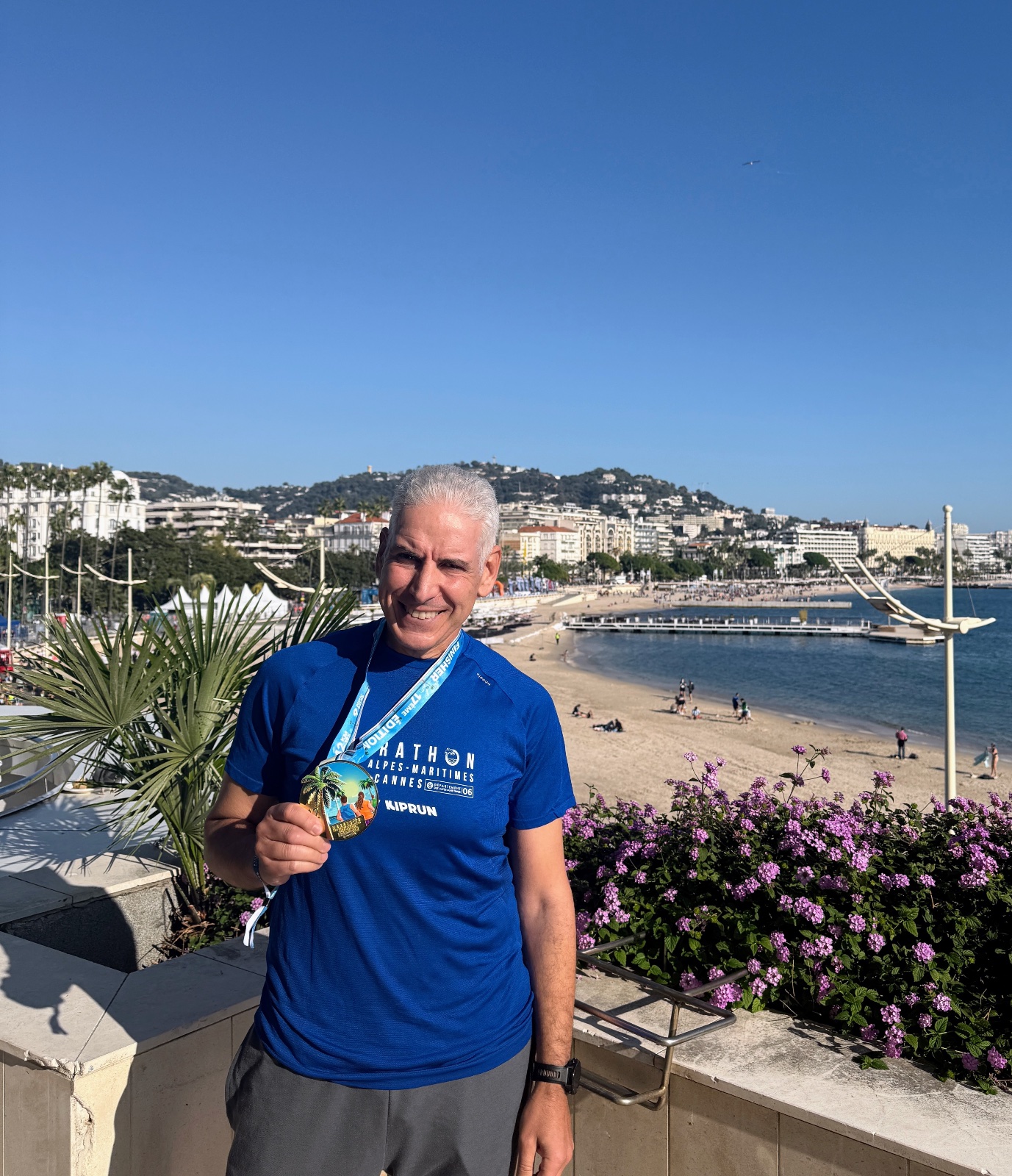 Marathon de Nice - Cannes 2025 : 42,195 km bouclés, la médaille au bout, la même exigence que sur un Projet Data : Performance & Résilience. 